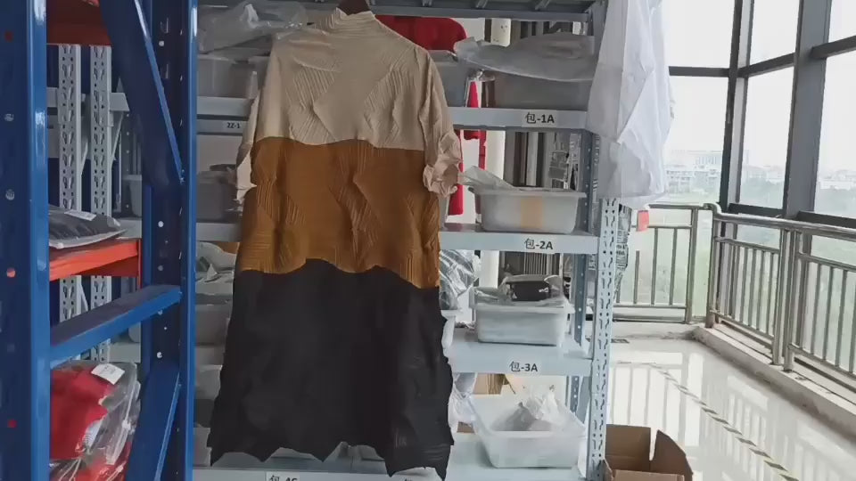Vintage-Pulloverkleid mit Stehkragen