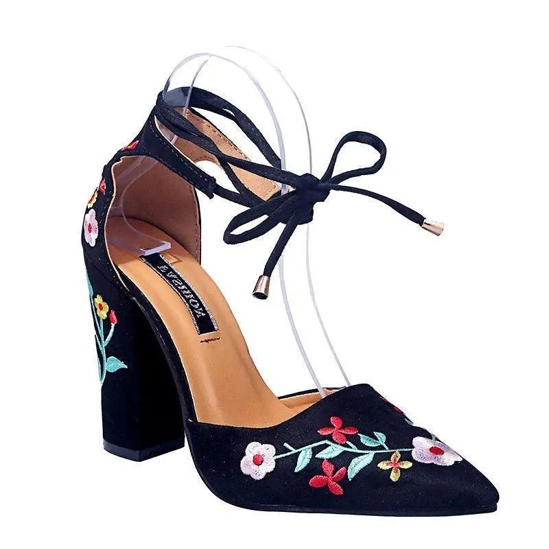Floral Square heels Women Pumps - Black