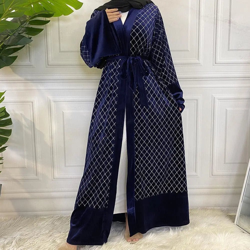 Luxuriöse, offene Abaya aus Samt für den Winter